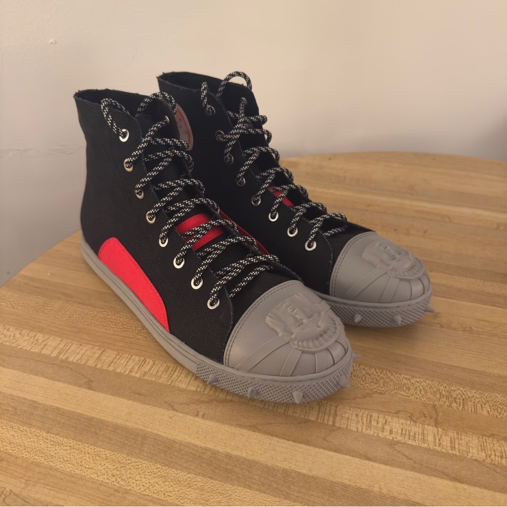 NWOT RARE Fuggit Statue of Liberty Canvas High Tops